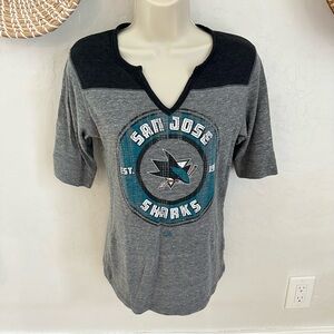 Majestic NHL San Jose Sharks 1/2 Sleeve T-Shirt. Size Medium